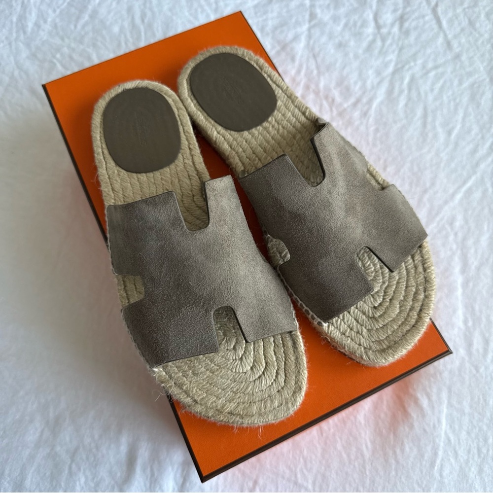 Hermes Men’s Étoupe Suede Slip-On Espadrilles